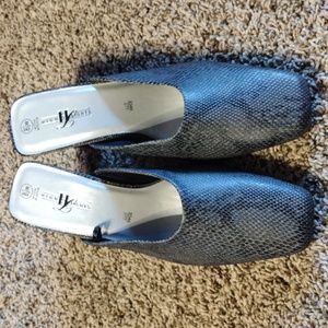 High Lights snake skin design women's heels size 8 1/2 wide